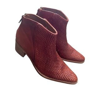 Roolee Classic Red Brown Woven Leather Pointed Toe Heeled Ankle Booties Size 7